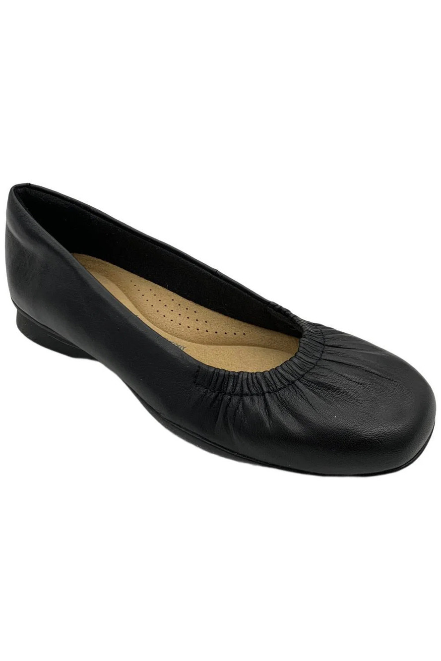 Clarks Collection Women's Jazmynn Lo Leather Ballet Flat Black - Medium